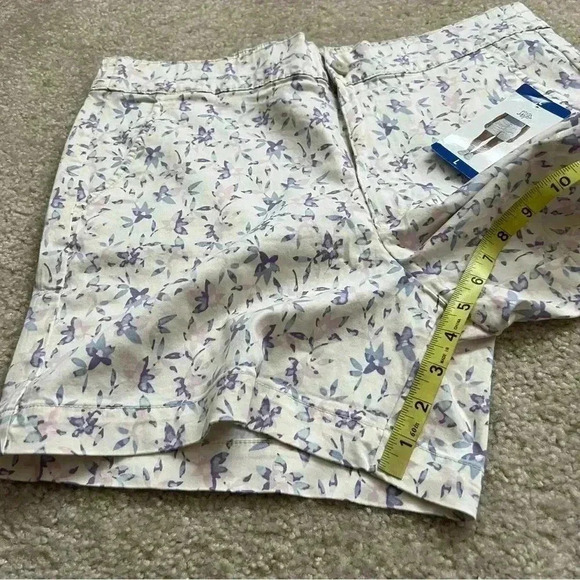 Jachs Girlfriend NWT Stretch Satin Chino Shorts Floral Women Size Large 1751946 - Picture 10 of 11